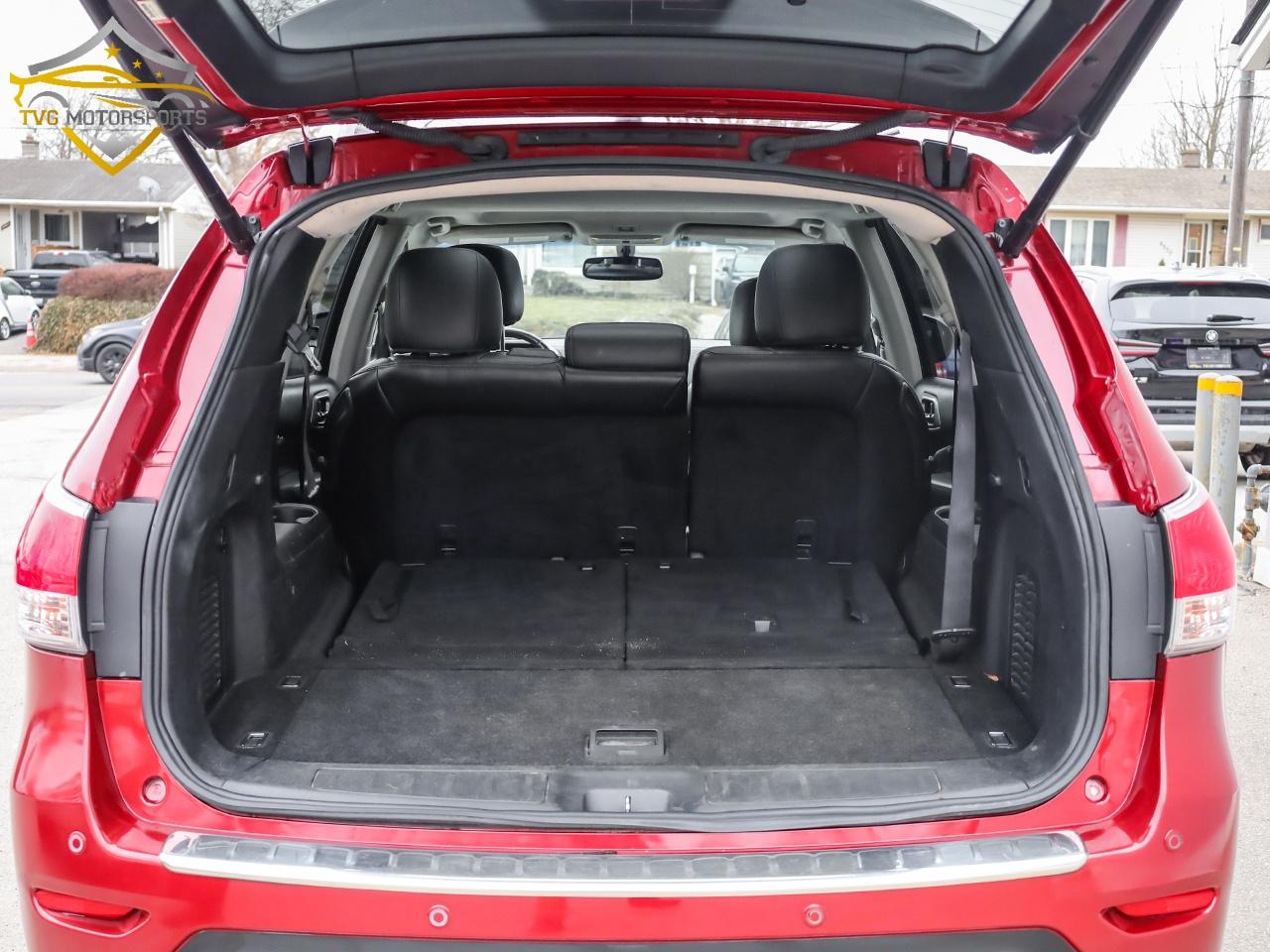 2015 Nissan Pathfinder SL 4WD PREMIUM TECH PACK - SAFETY INCLUDED! Photo