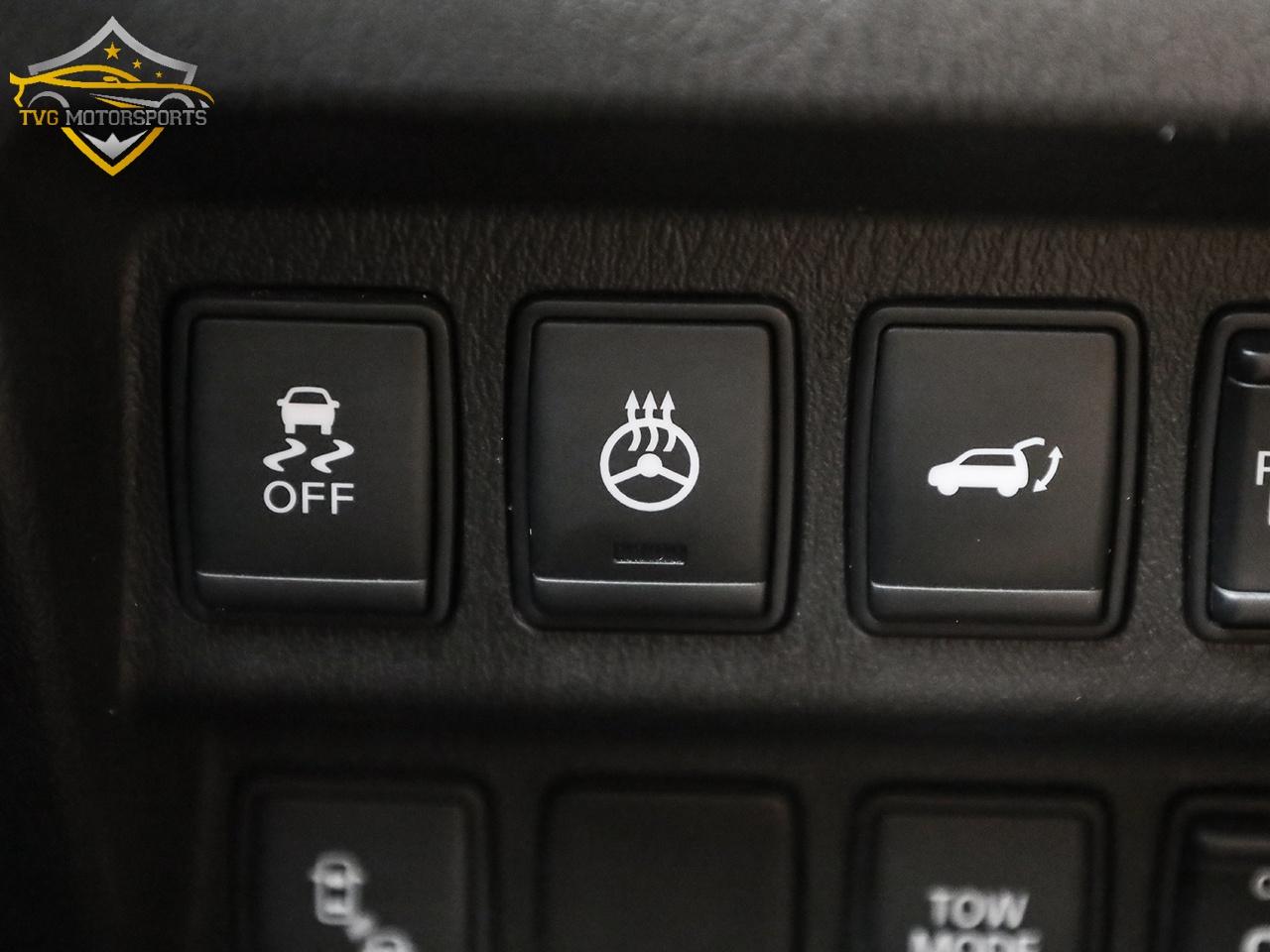 2015 Nissan Pathfinder SL 4WD PREMIUM TECH PACK - SAFETY INCLUDED! Photo