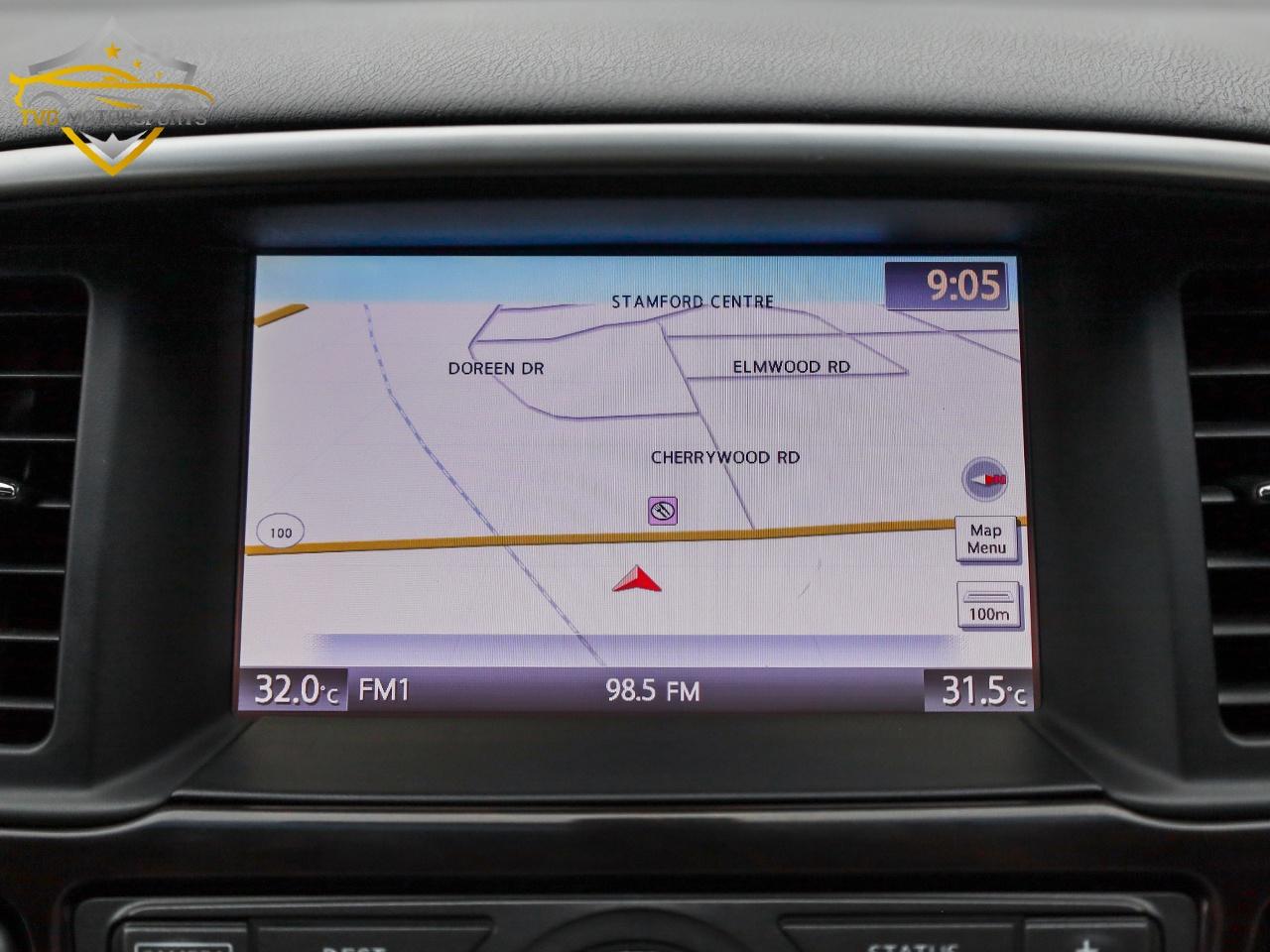 2015 Nissan Pathfinder SL 4WD PREMIUM TECH PACK - SAFETY INCLUDED! Photo