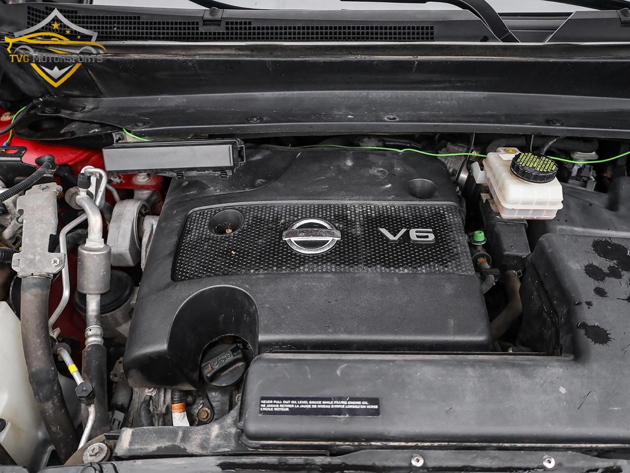 2015 Nissan Pathfinder SL 4WD PREMIUM TECH PACK - SAFETY INCLUDED! Photo