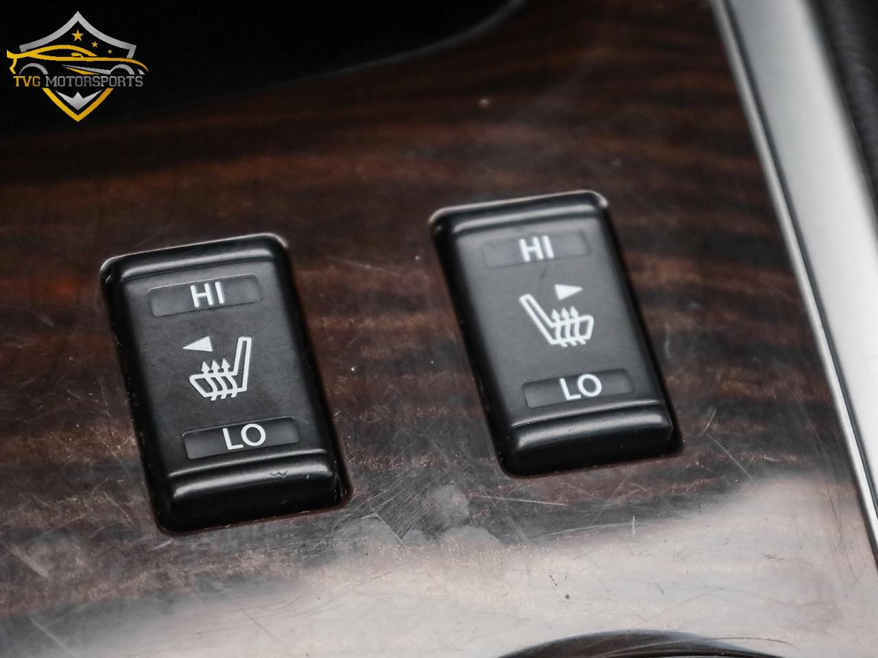 2015 Nissan Pathfinder SL 4WD PREMIUM TECH PACK - SAFETY INCLUDED! Photo