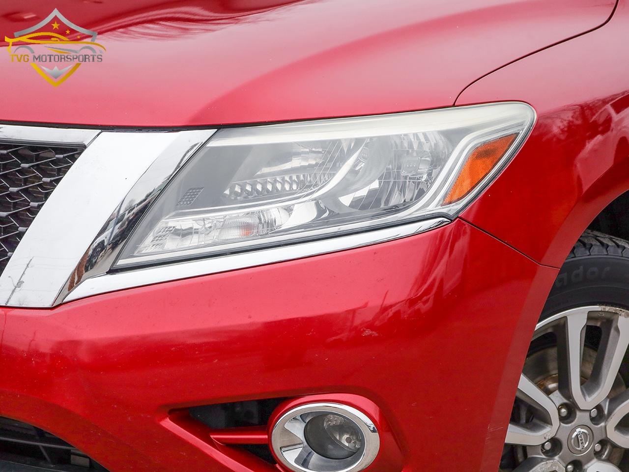 2015 Nissan Pathfinder SL 4WD PREMIUM TECH PACK - SAFETY INCLUDED! Photo