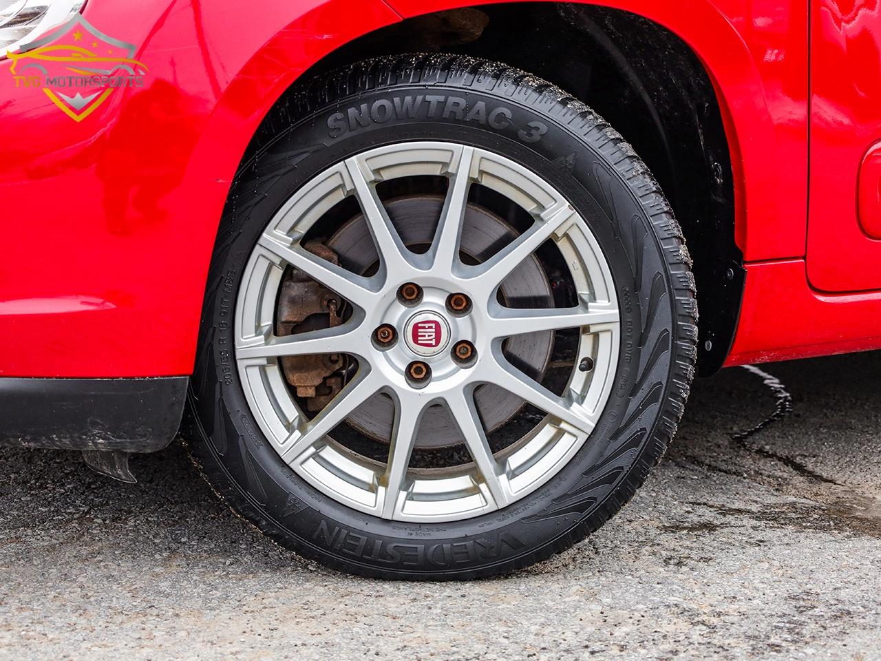 2015 Fiat 500L LOUNGE SPORT HATCBACK - Local Trade Low Kms! Photo2