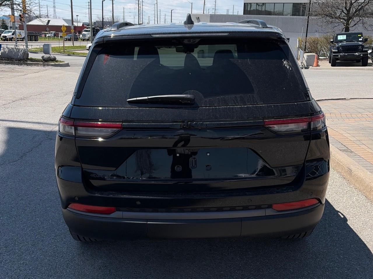 2026 Jeep Grand Cherokee Base 4dr 4x4 Photo