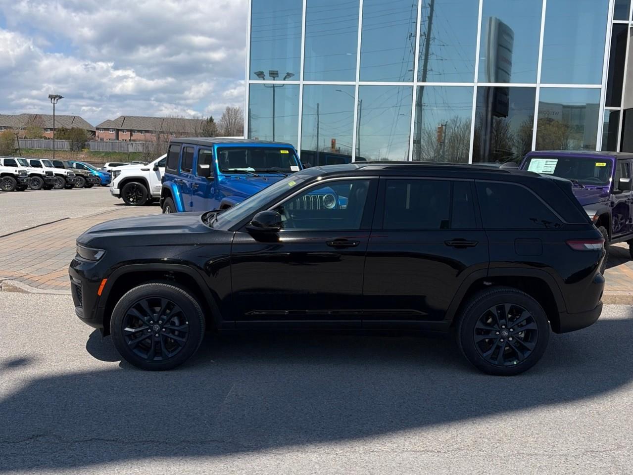 2026 Jeep Grand Cherokee Base 4dr 4x4 Photo