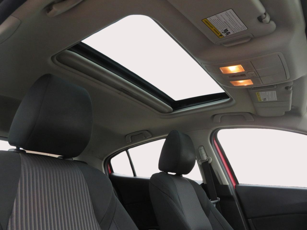 2014 Mazda MAZDA3 4dr HB Sport Man GS-SKY Photo