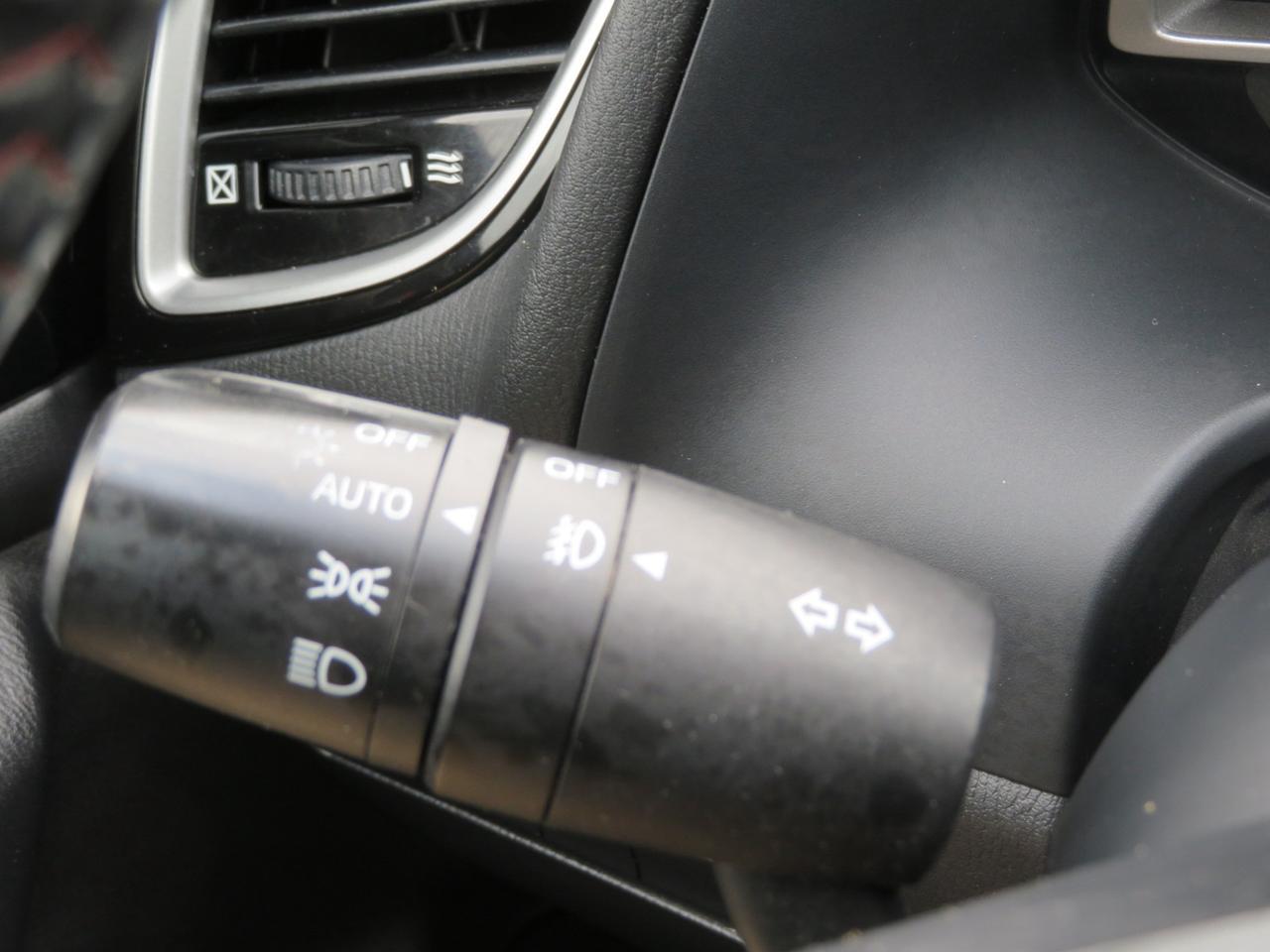 2014 Mazda MAZDA3 4dr HB Sport Man GS-SKY Photo