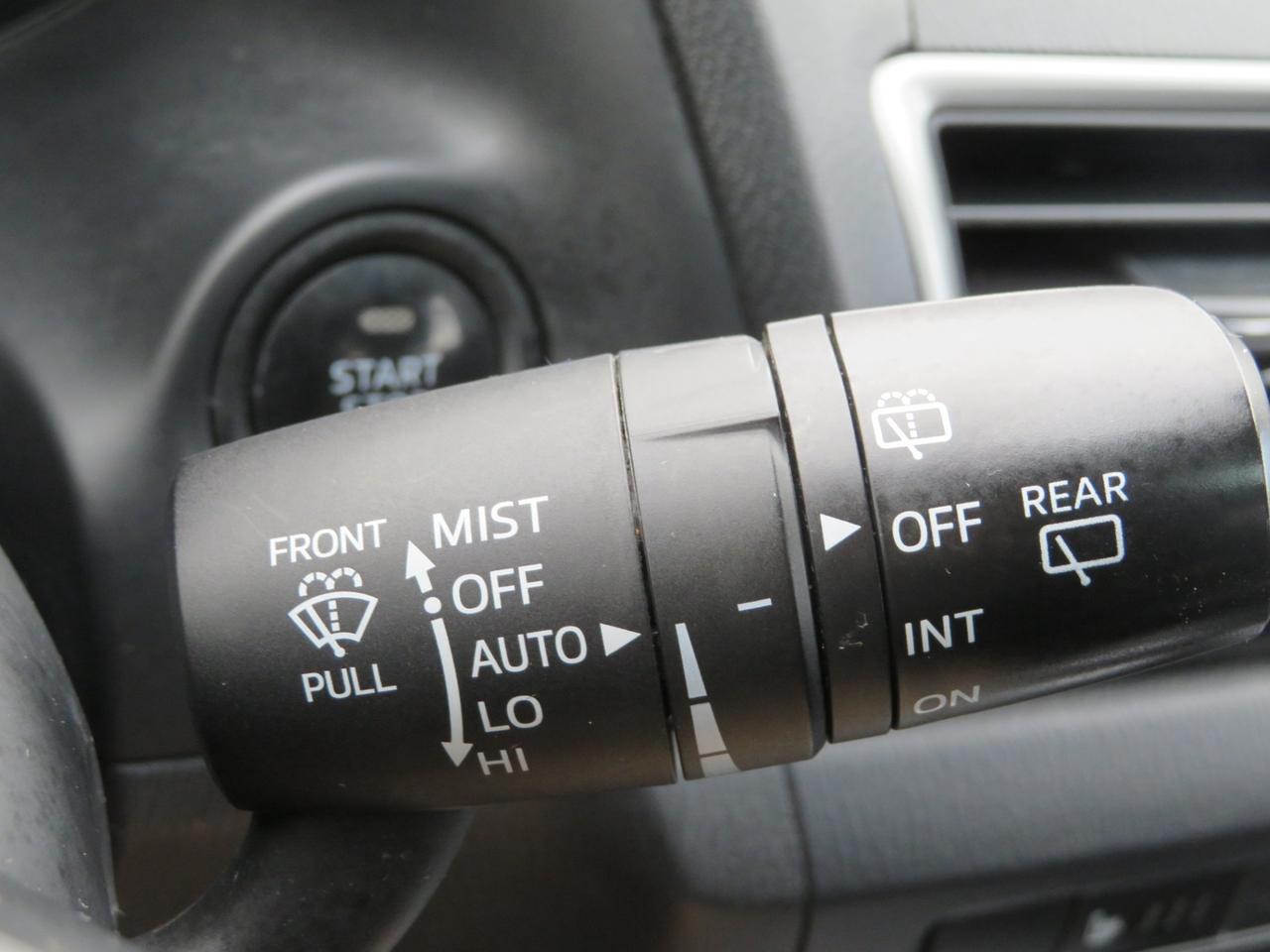 2014 Mazda MAZDA3 4dr HB Sport Man GS-SKY Photo