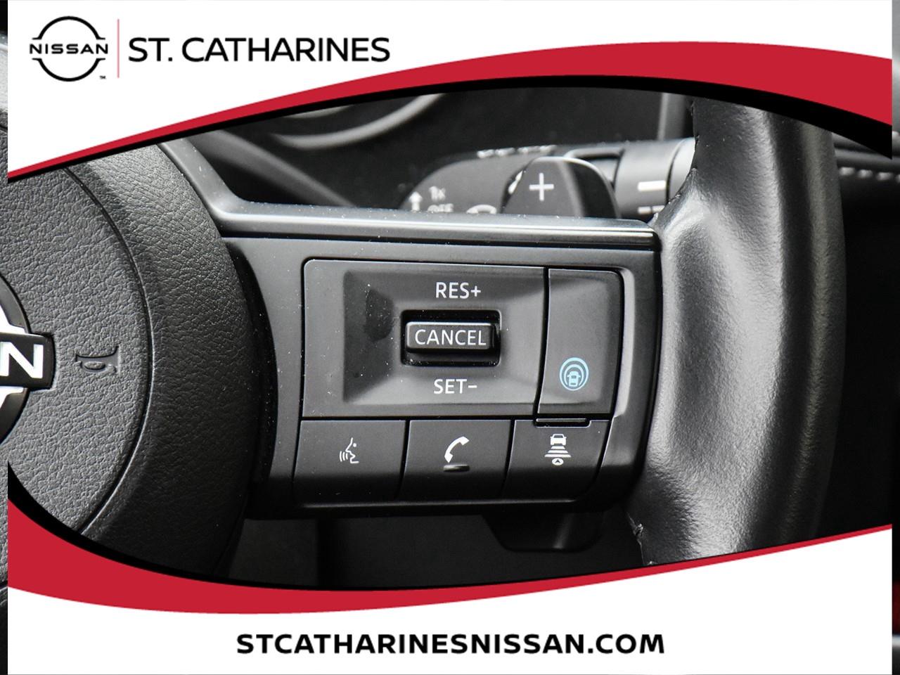 2024 Nissan Rogue SV MOONROOF Photo