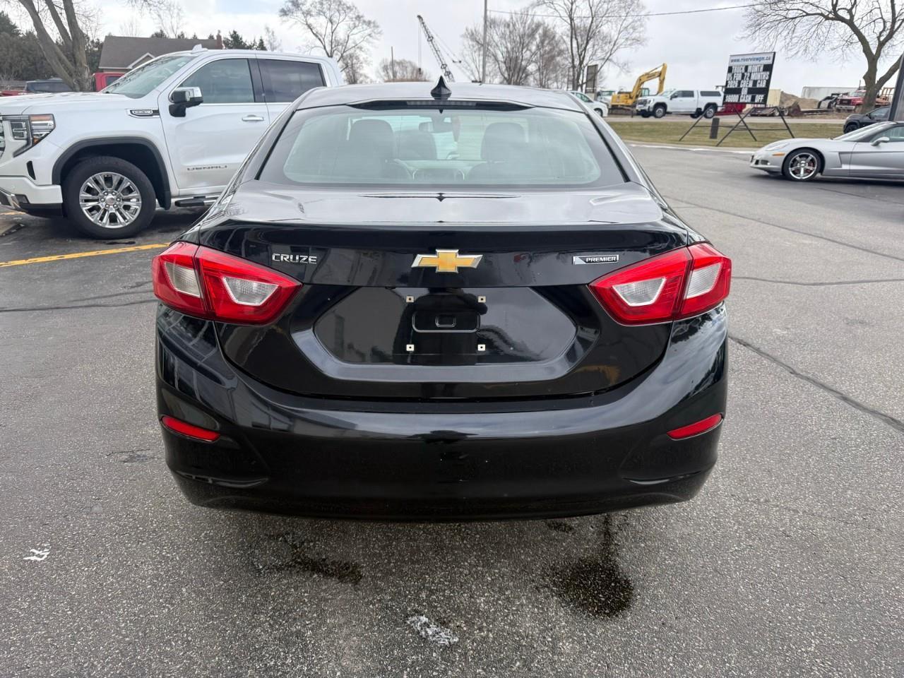 2018 Chevrolet Cruze Premier Auto 4dr Sedan Photo