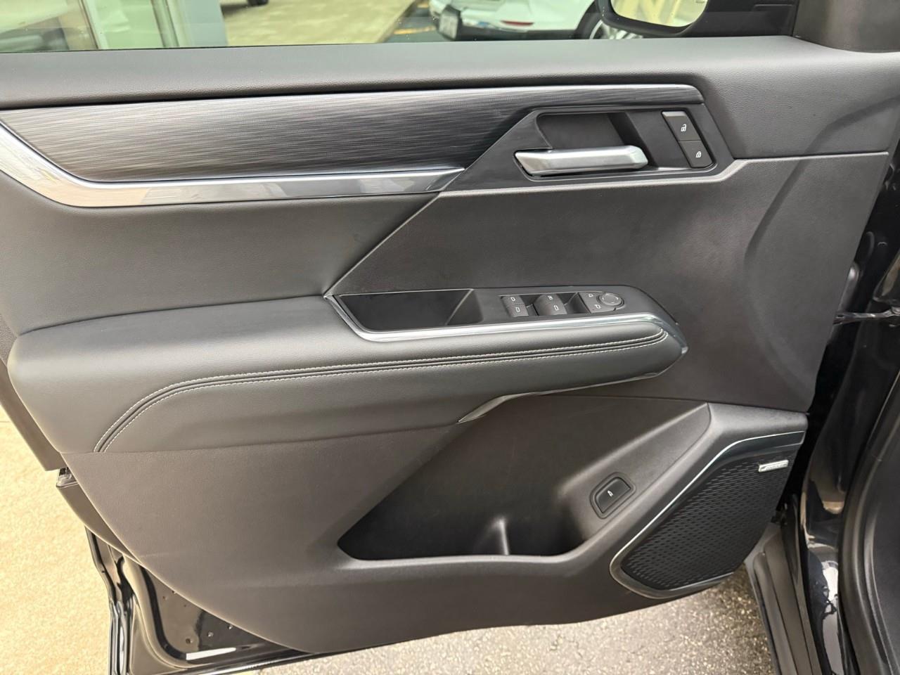 2025 GMC Acadia Elevation 4dr All-Wheel Drive Photo