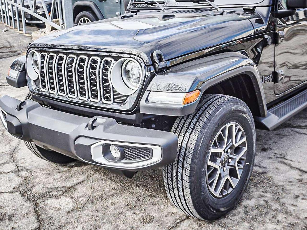 2026 Jeep Wrangler  Photo3