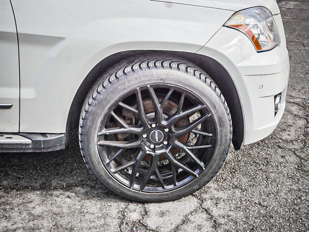 2011 Mercedes-Benz GLK-Class  Photo