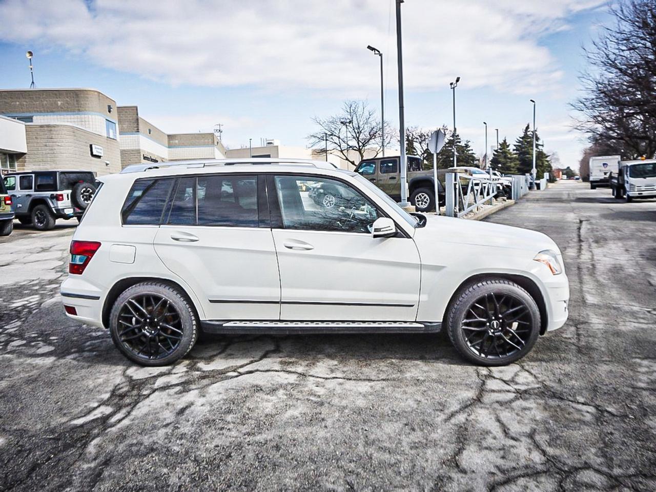 2011 Mercedes-Benz GLK-Class  Photo