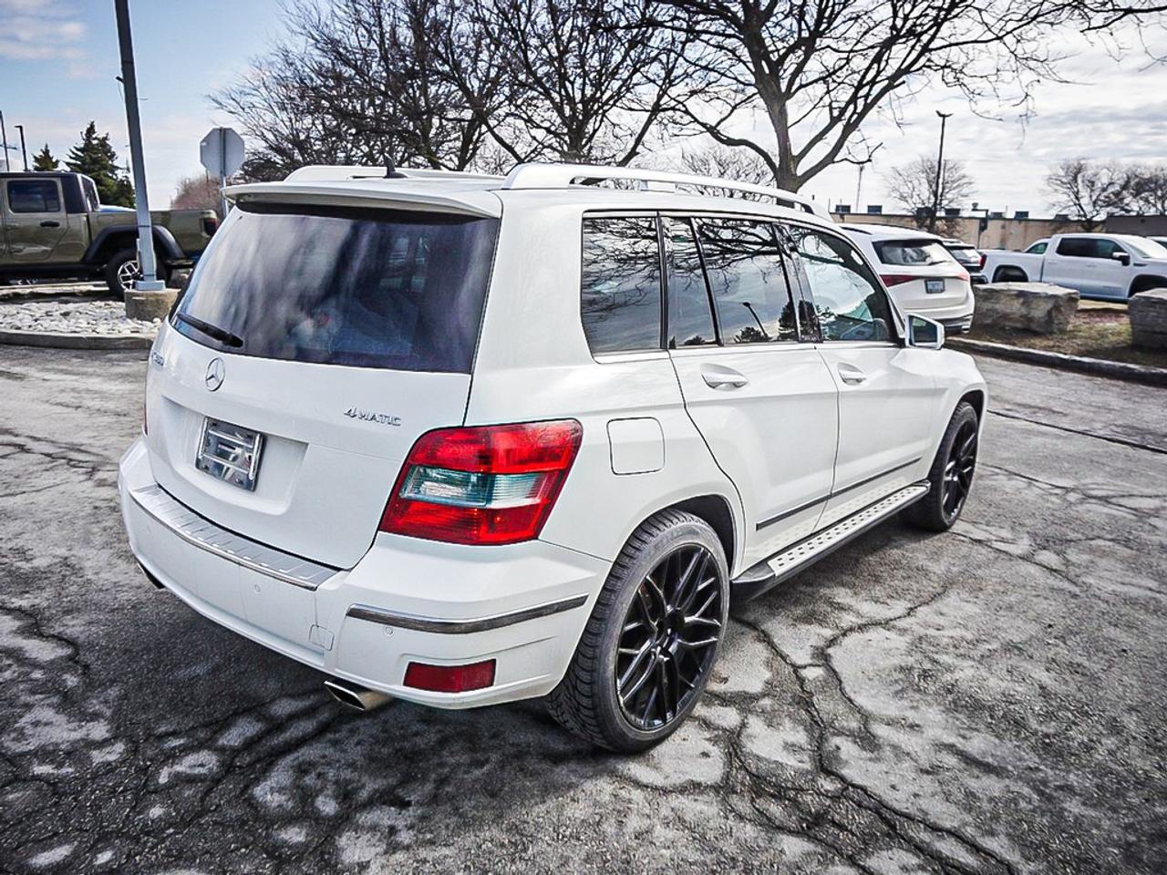 2011 Mercedes-Benz GLK-Class  Photo