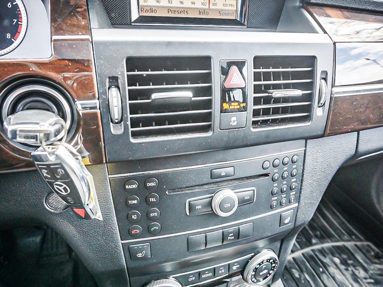 2011 Mercedes-Benz GLK-Class  Photo