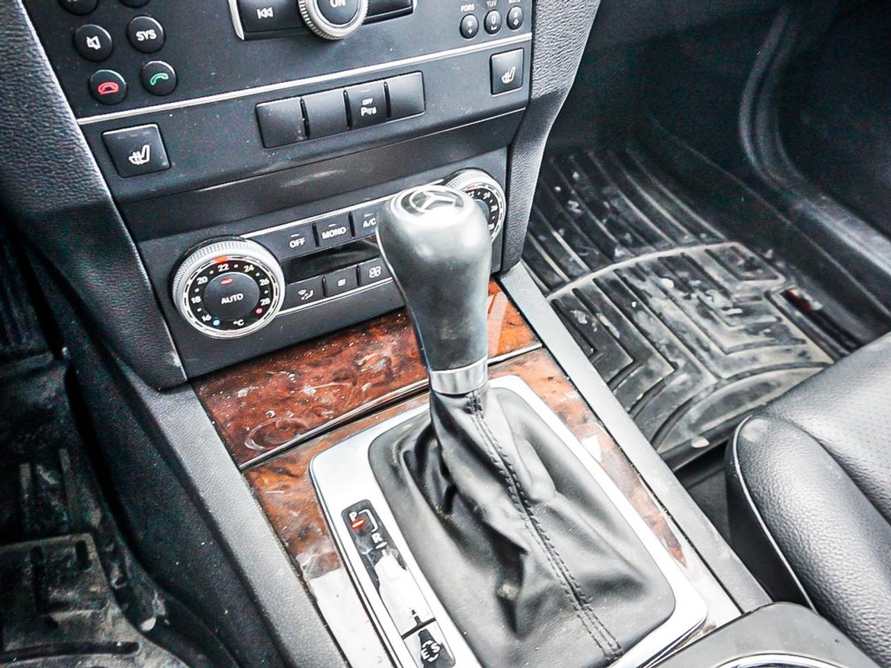 2011 Mercedes-Benz GLK-Class  Photo