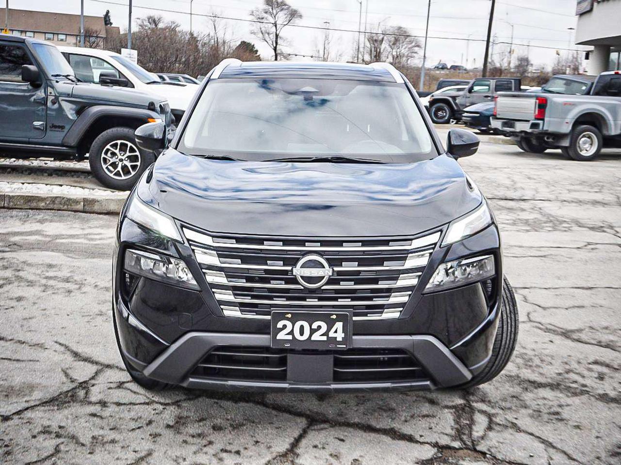 2024 Nissan Rogue  Photo2