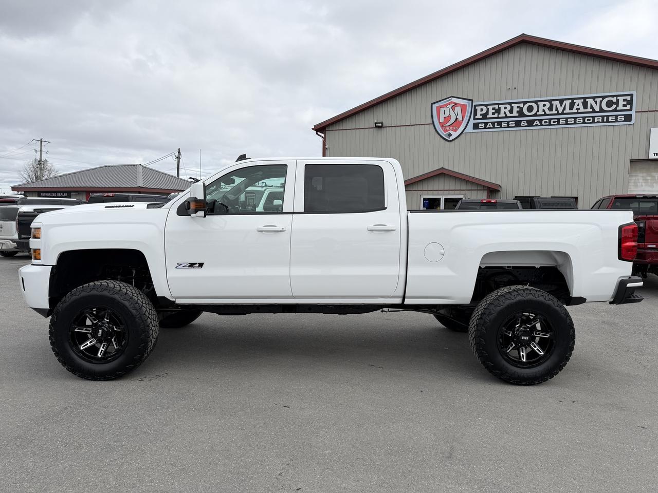 2018 Chevrolet SILVERADO 2500HD LTZ LIFT/WHEEL/TIRE PKG!! Photo