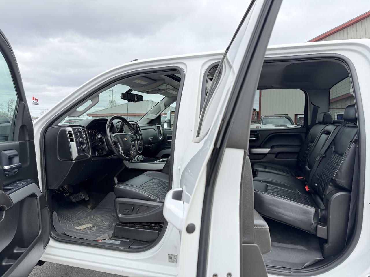 2018 Chevrolet SILVERADO 2500HD LTZ LIFT/WHEEL/TIRE PKG!! Photo