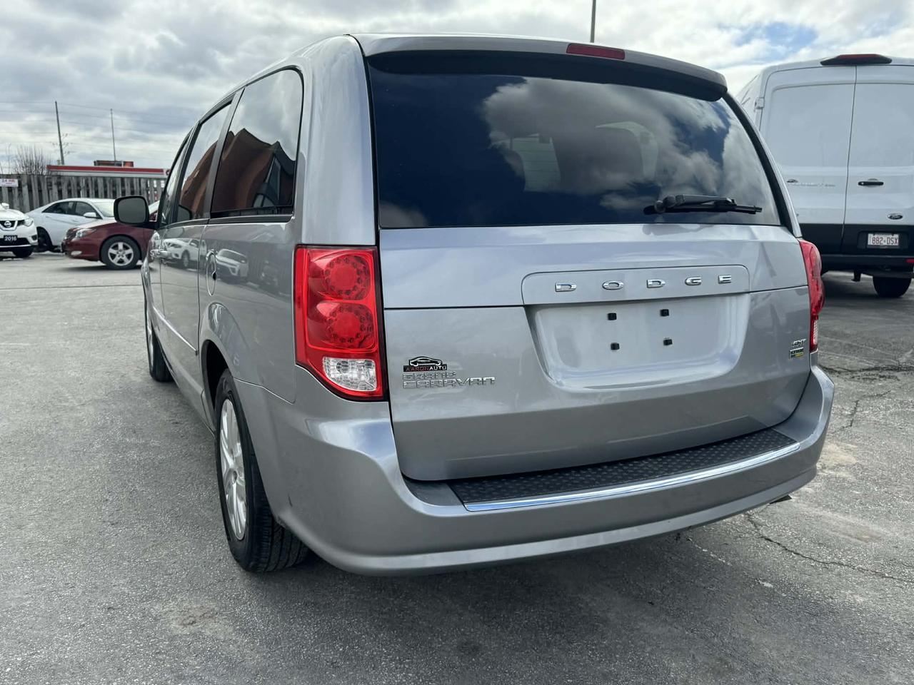 2016 Dodge Grand Caravan 4dr Wgn SXT Photo