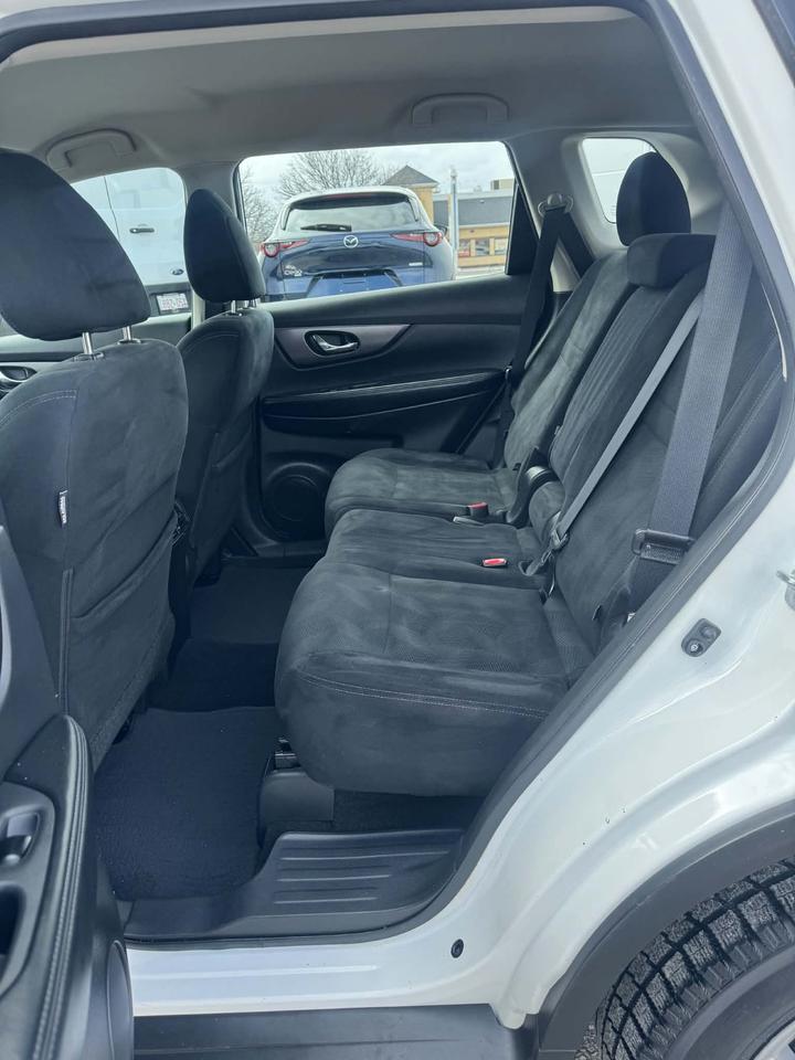 2016 Nissan Rogue AWD 4dr SL Photo