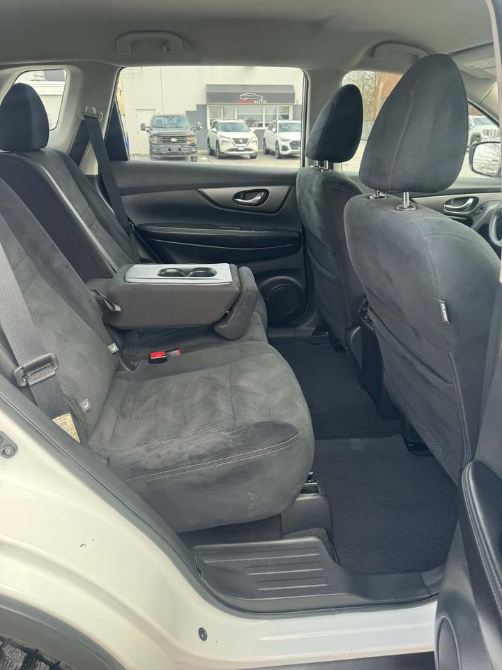 2016 Nissan Rogue AWD 4dr SL Photo