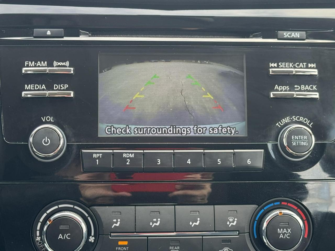 2016 Nissan Rogue AWD 4dr SL Photo