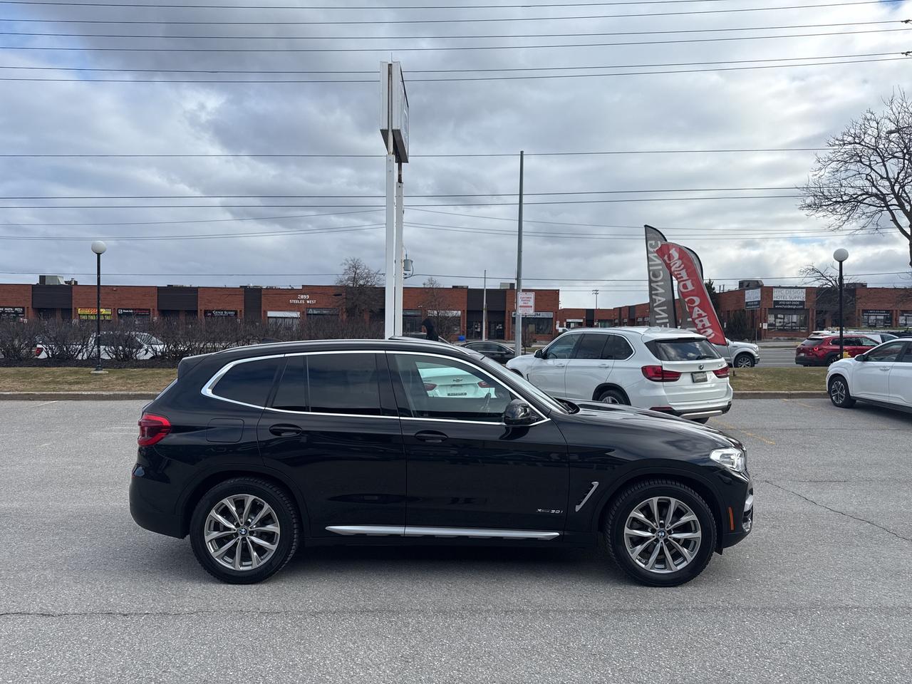 2018 BMW X3 xDrive30i PREMIUM ENHANCED ADVANCED DRIVER ASSIST Photo