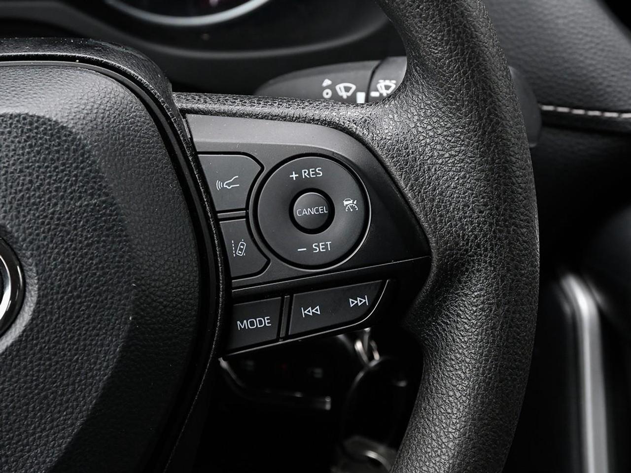 2025 Toyota RAV4 LE 4dr All-wheel Drive Photo