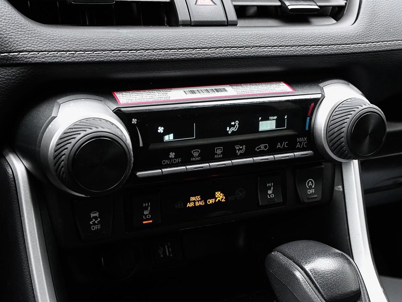 2025 Toyota RAV4 LE 4dr All-wheel Drive Photo