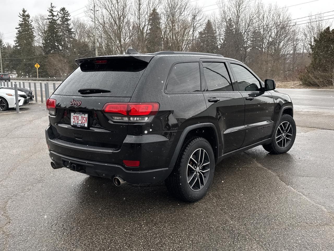 2017 Jeep Grand Cherokee Trailhawk, Bluetooth, Back Up Cam, Nav Photo