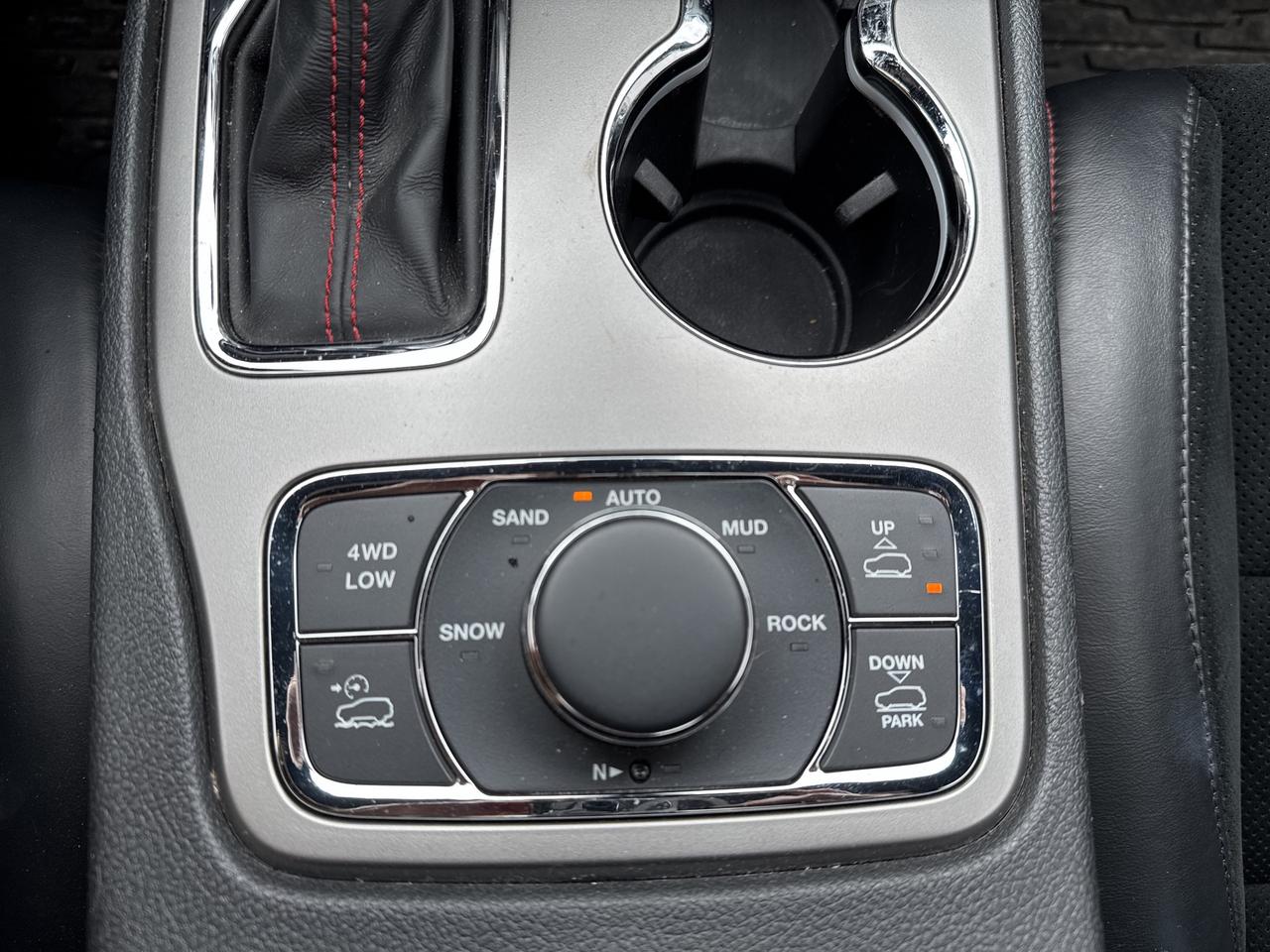 2017 Jeep Grand Cherokee Trailhawk, Bluetooth, Back Up Cam, Nav Photo