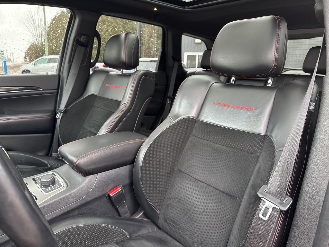 2017 Jeep Grand Cherokee Trailhawk, Bluetooth, Back Up Cam, Nav Photo