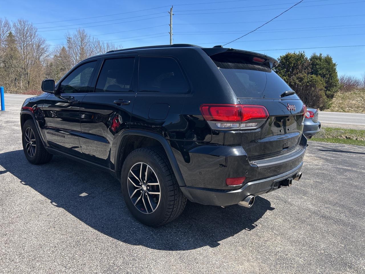 2017 Jeep Grand Cherokee Trailhawk, Bluetooth, Back Up Cam, Nav Photo