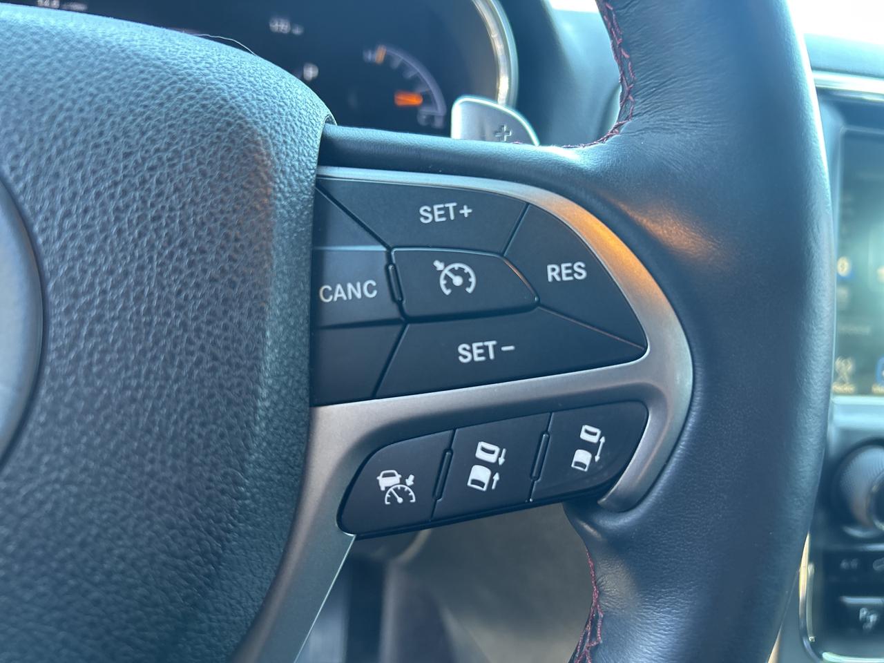 2017 Jeep Grand Cherokee Trailhawk, Bluetooth, Back Up Cam, Nav Photo