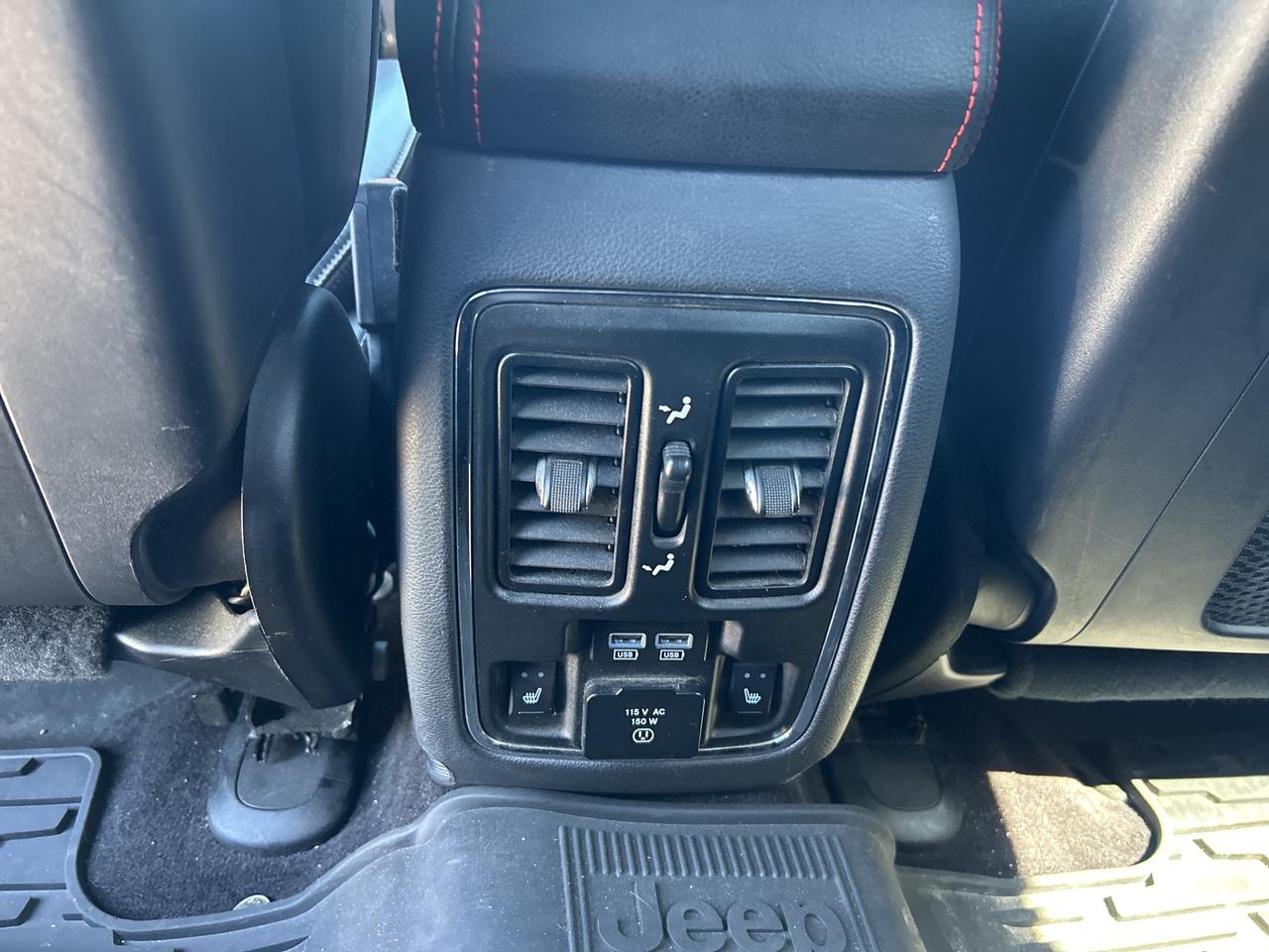 2017 Jeep Grand Cherokee Trailhawk, Bluetooth, Back Up Cam, Nav Photo