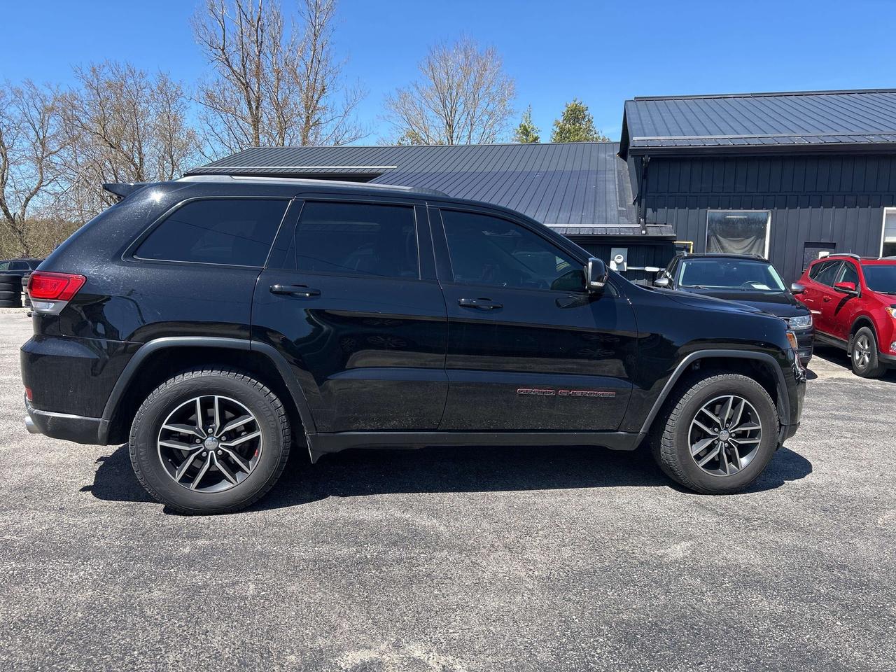 2017 Jeep Grand Cherokee Trailhawk, Bluetooth, Back Up Cam, Nav Photo