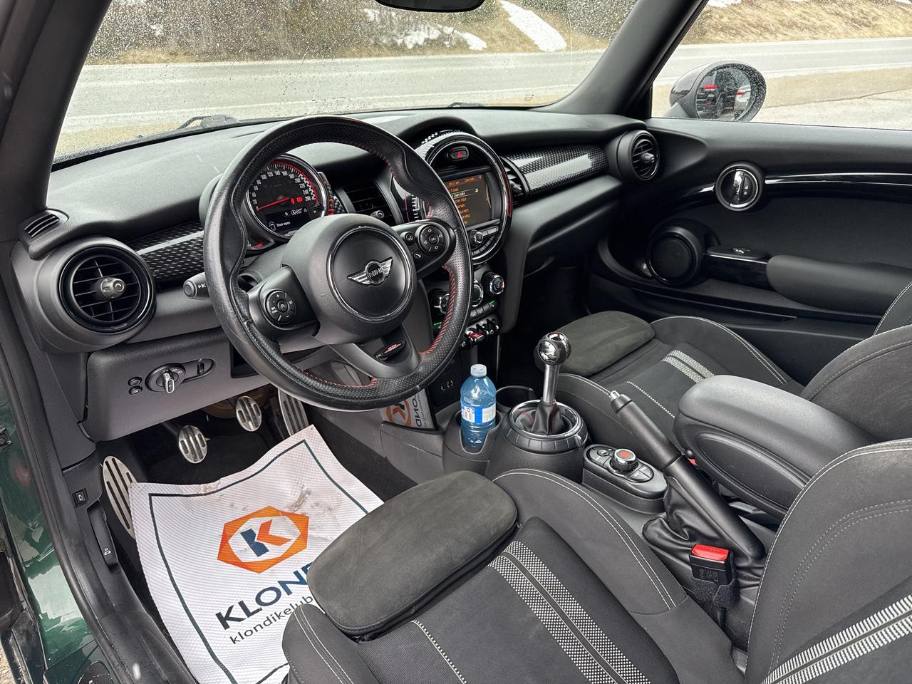 2017 MINI Cooper Hardtop John Cooper Works Photo