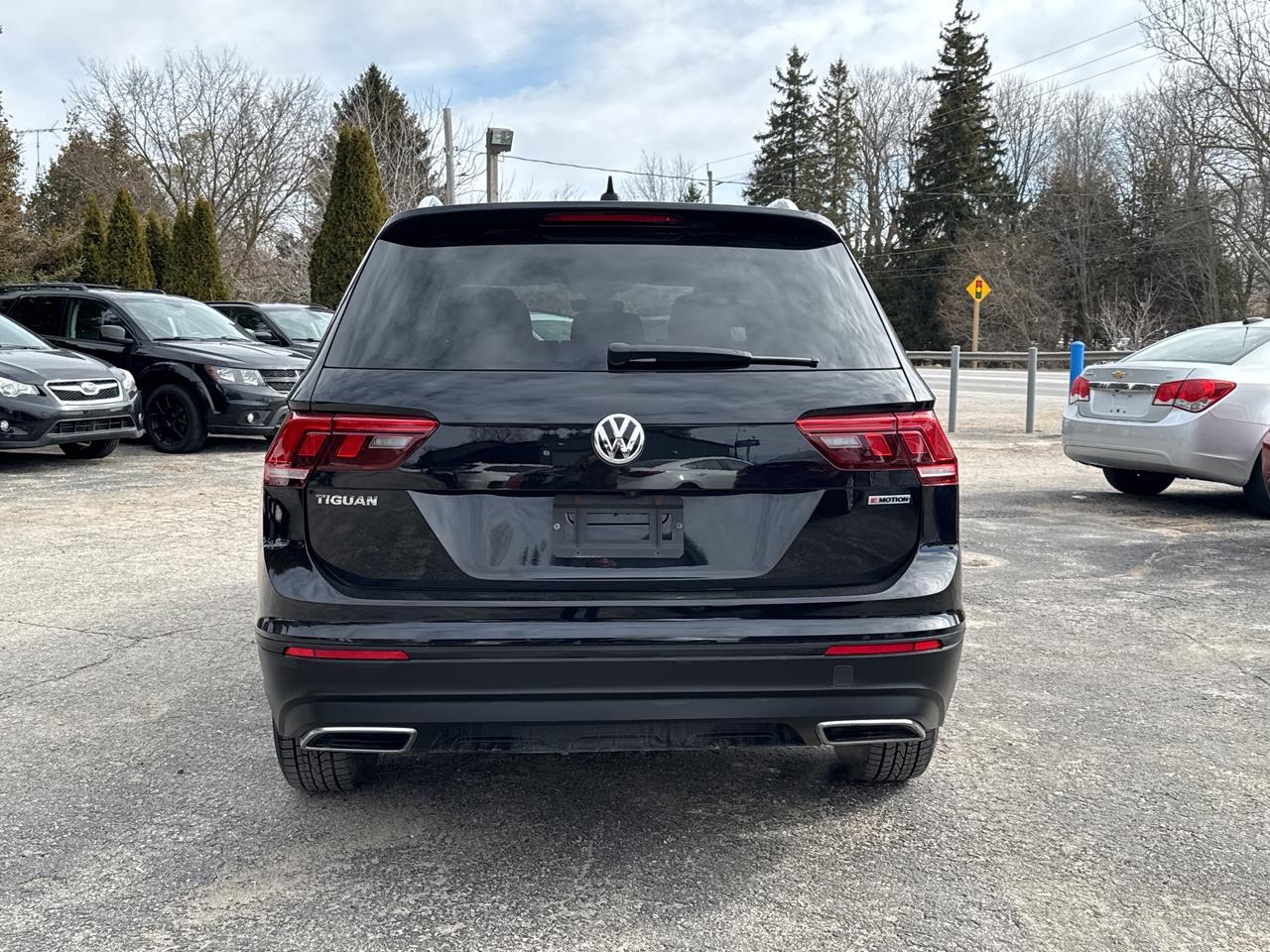 2020 Volkswagen Tiguan IQ DRIVE Photo