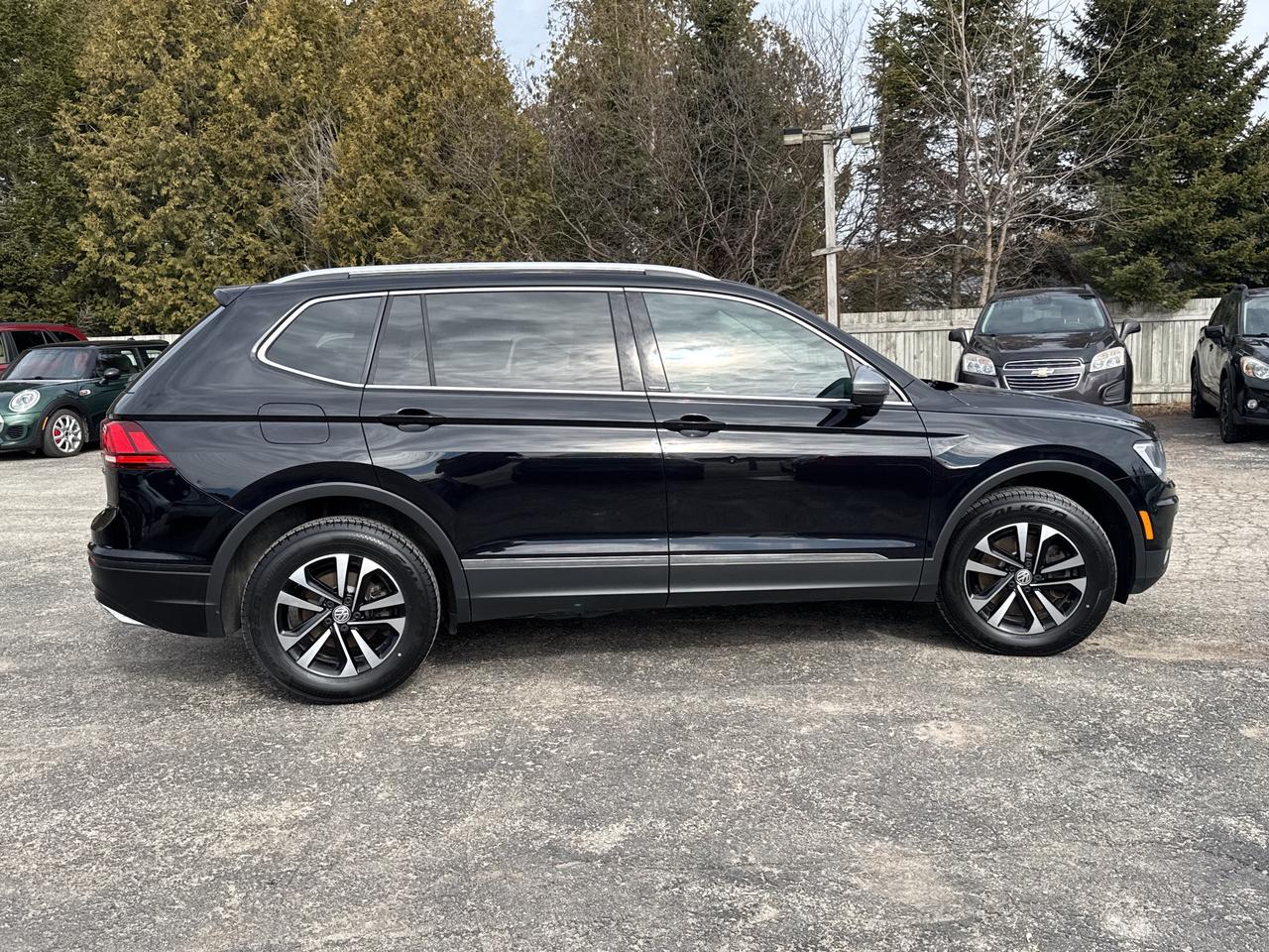 2020 Volkswagen Tiguan IQ DRIVE Photo