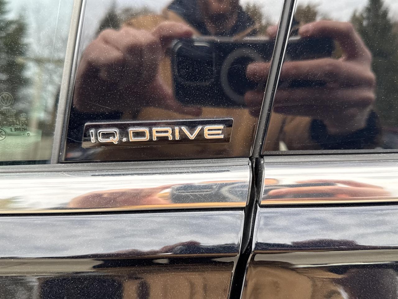 2020 Volkswagen Tiguan IQ DRIVE Photo