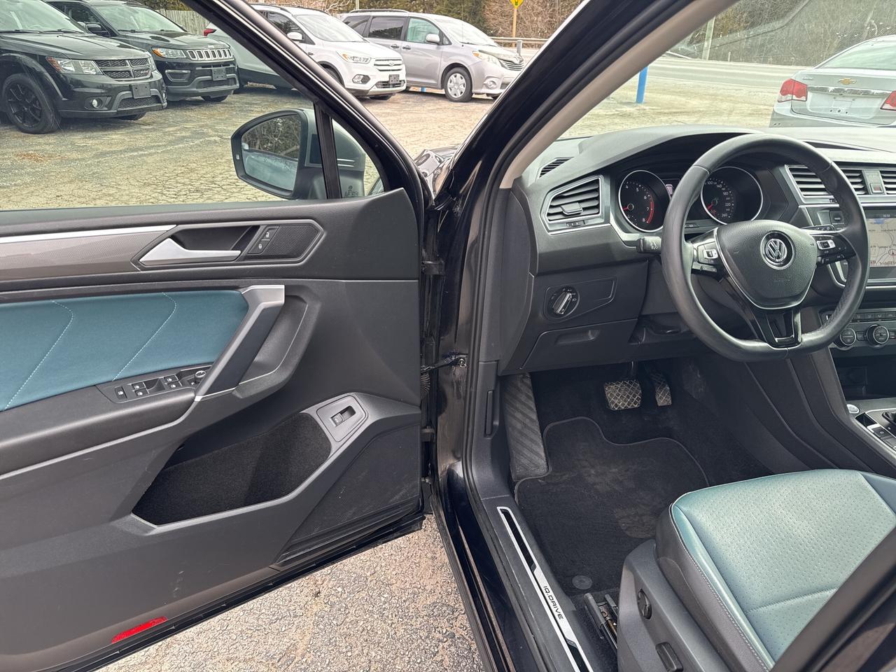 2020 Volkswagen Tiguan IQ DRIVE Photo