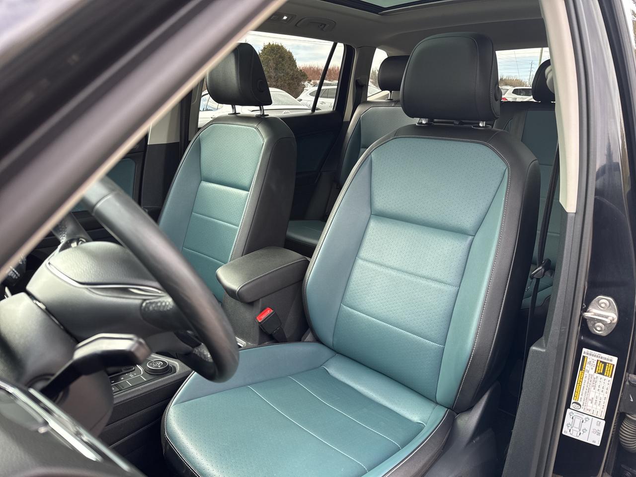 2020 Volkswagen Tiguan IQ DRIVE Photo