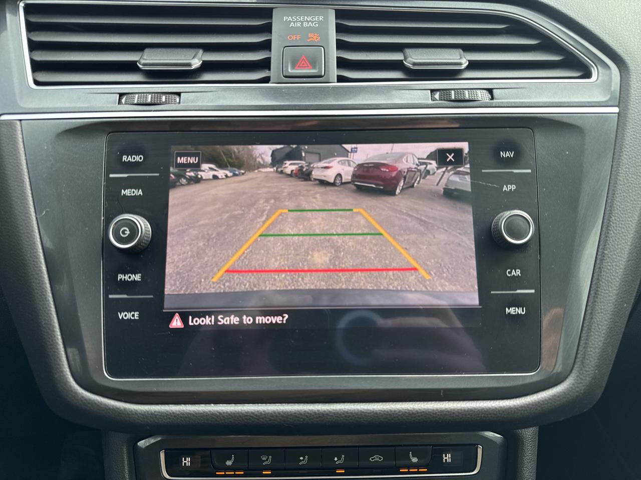 2020 Volkswagen Tiguan IQ DRIVE Photo