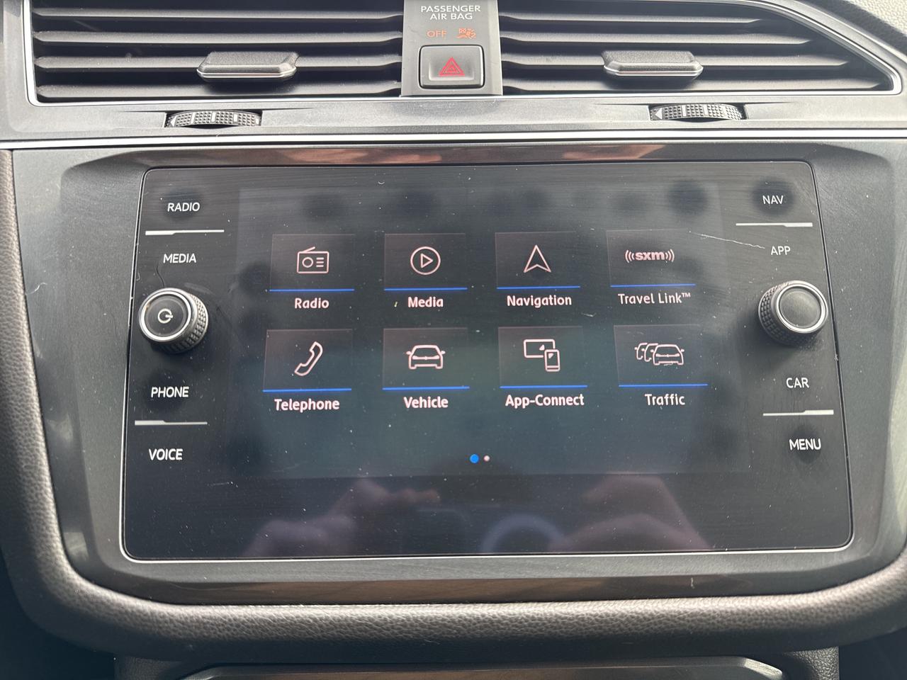 2020 Volkswagen Tiguan IQ DRIVE Photo