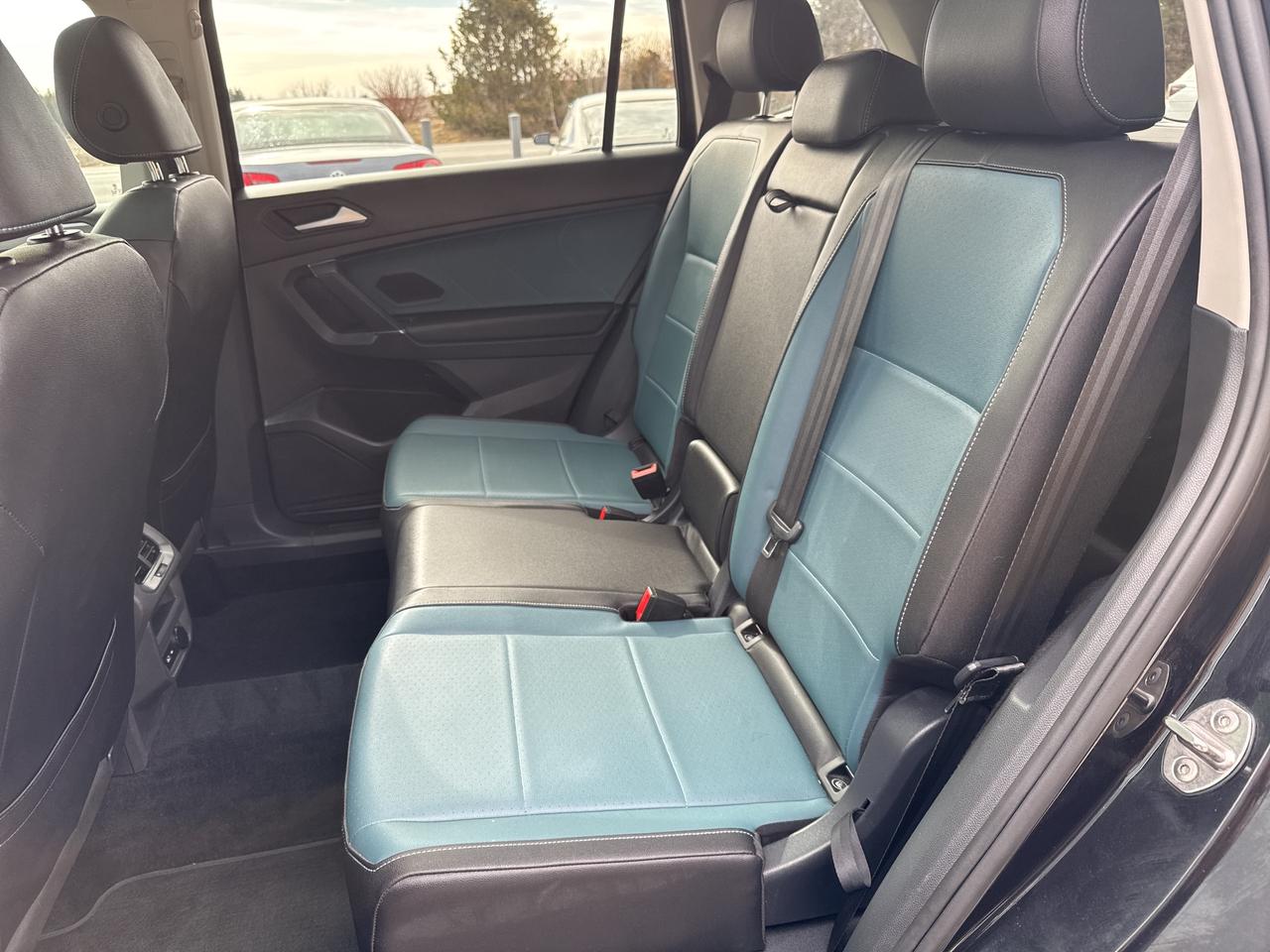 2020 Volkswagen Tiguan IQ DRIVE Photo