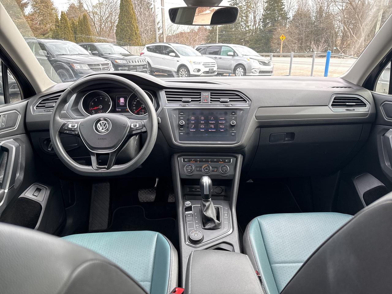 2020 Volkswagen Tiguan IQ DRIVE Photo