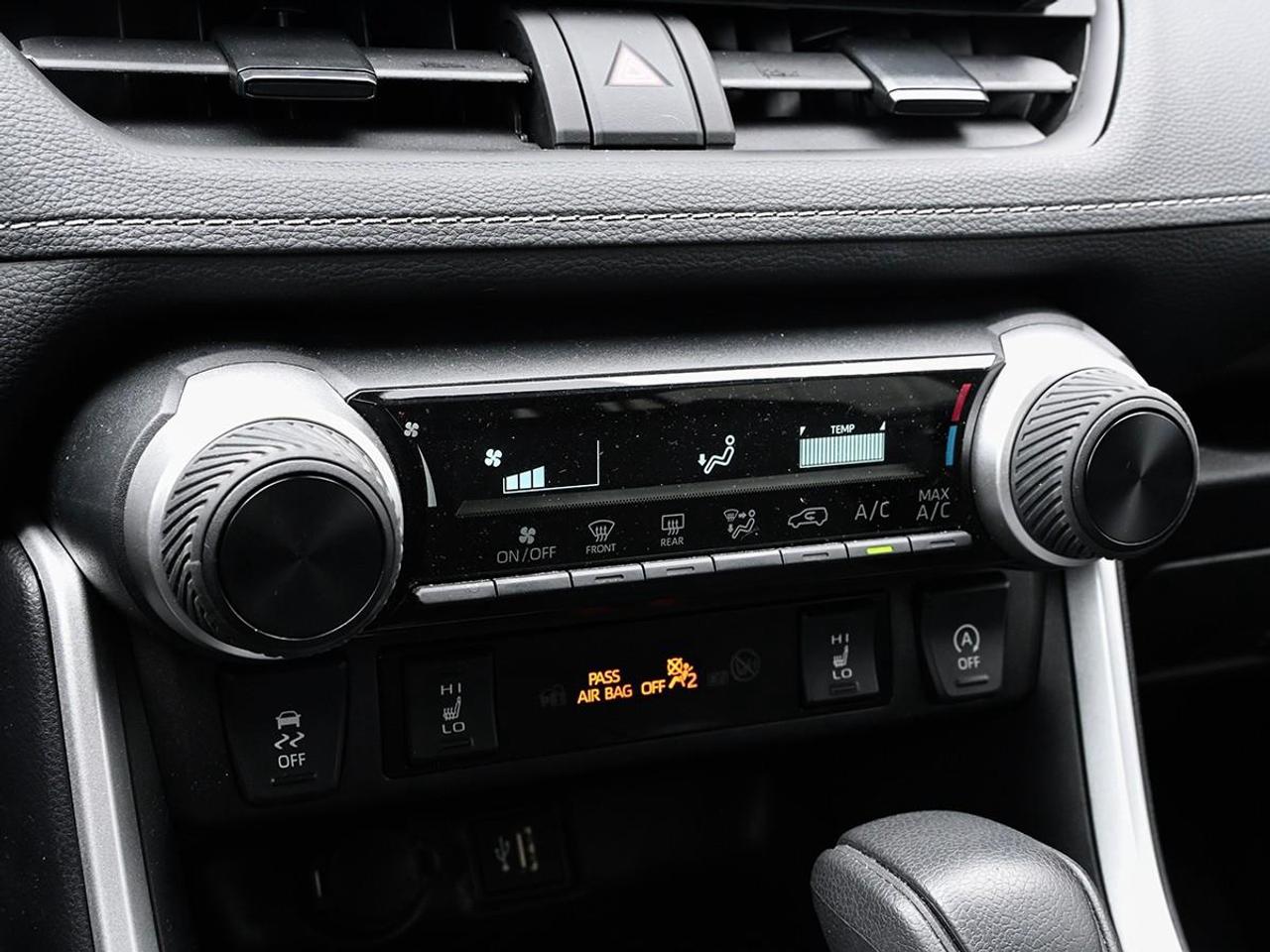 2025 Toyota RAV4 LE 4dr All-wheel Drive Photo