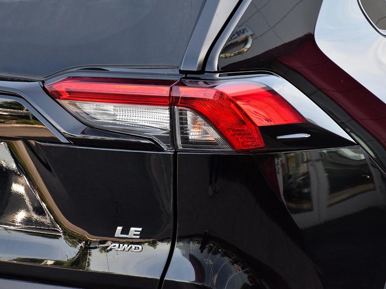 2025 Toyota RAV4 LE 4dr All-wheel Drive Photo